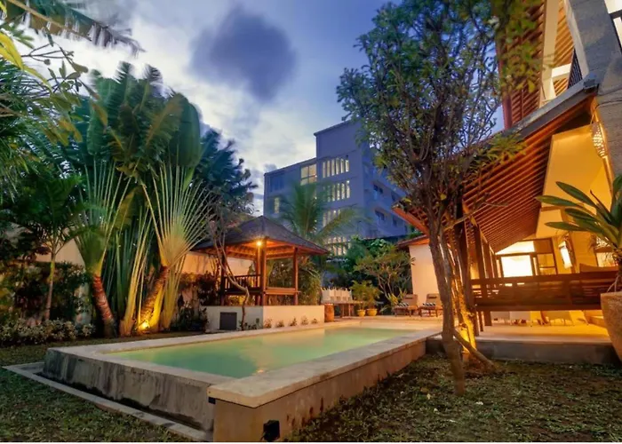 7 Bedroom Private Pool スミニャック